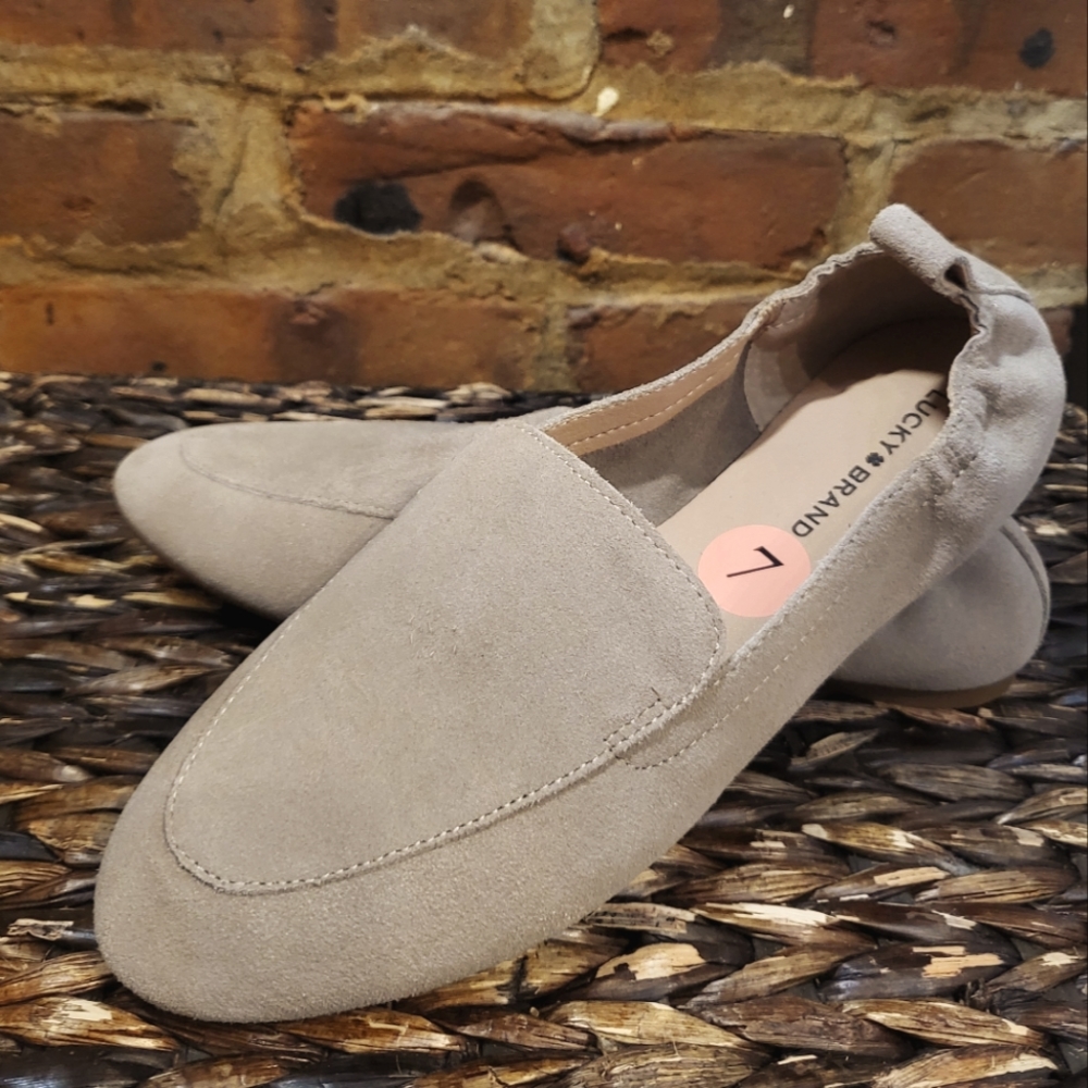 NWT Lucky Brand Tan Suede Leather Flats size 7